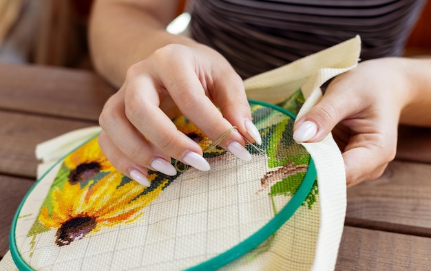 detaliu broderie cusatura